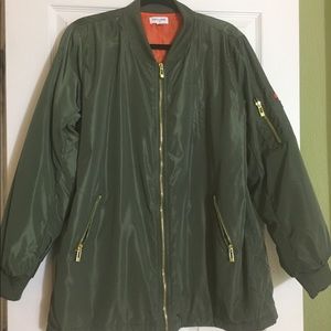 Army green jacket 🧥 orange lining 🧡